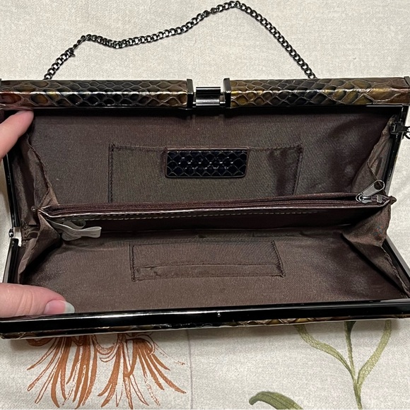 Danier Italian Leather Vintage Reptile Print Clutch Bag - Picture 7 of 8